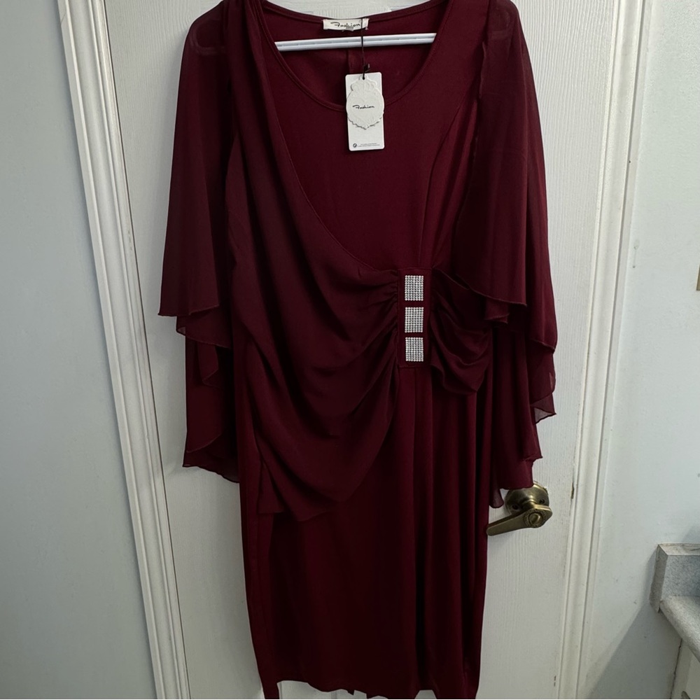 Classic Fashion Collection Burgundy Rhinestone Cape Sleeve Dress XL NWT